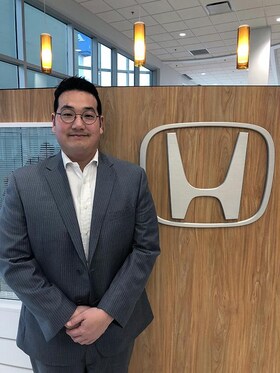 Staff member David Park from ID_3235045ac4b0