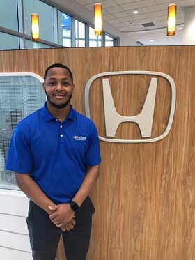 Staff member Mark Foy from ID_3235045ac4b0