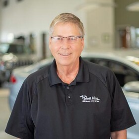 Staff member Glenn Knuttila from ID_2337882ed2df