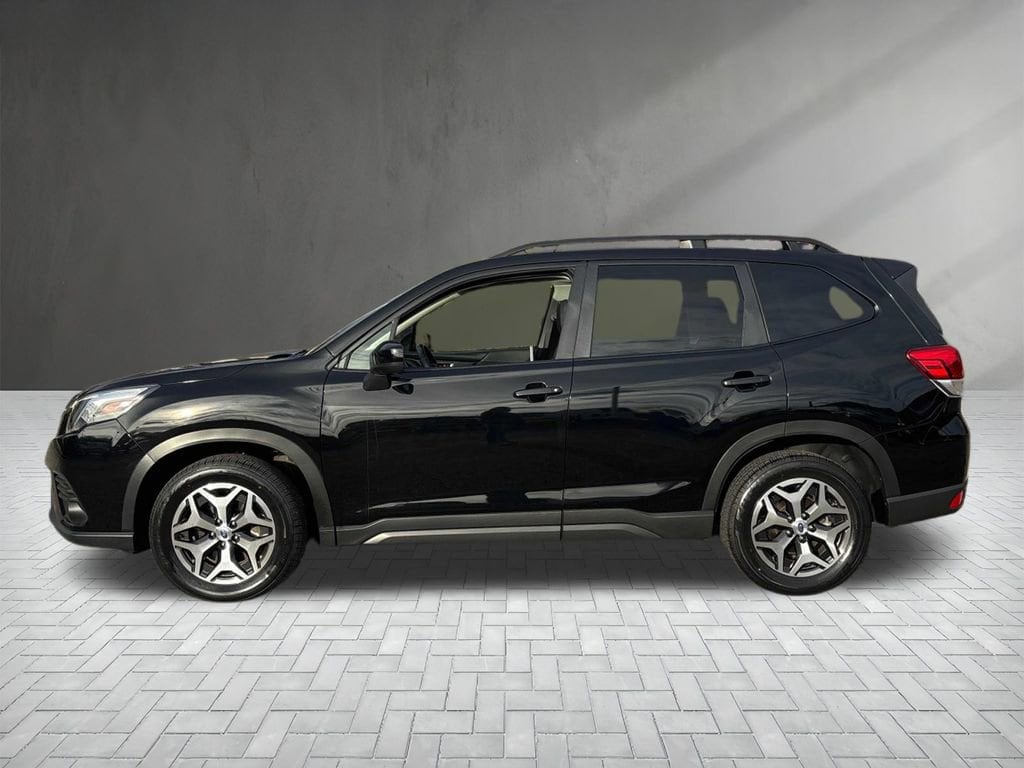 Used 2023 Subaru Forester Premium SUV