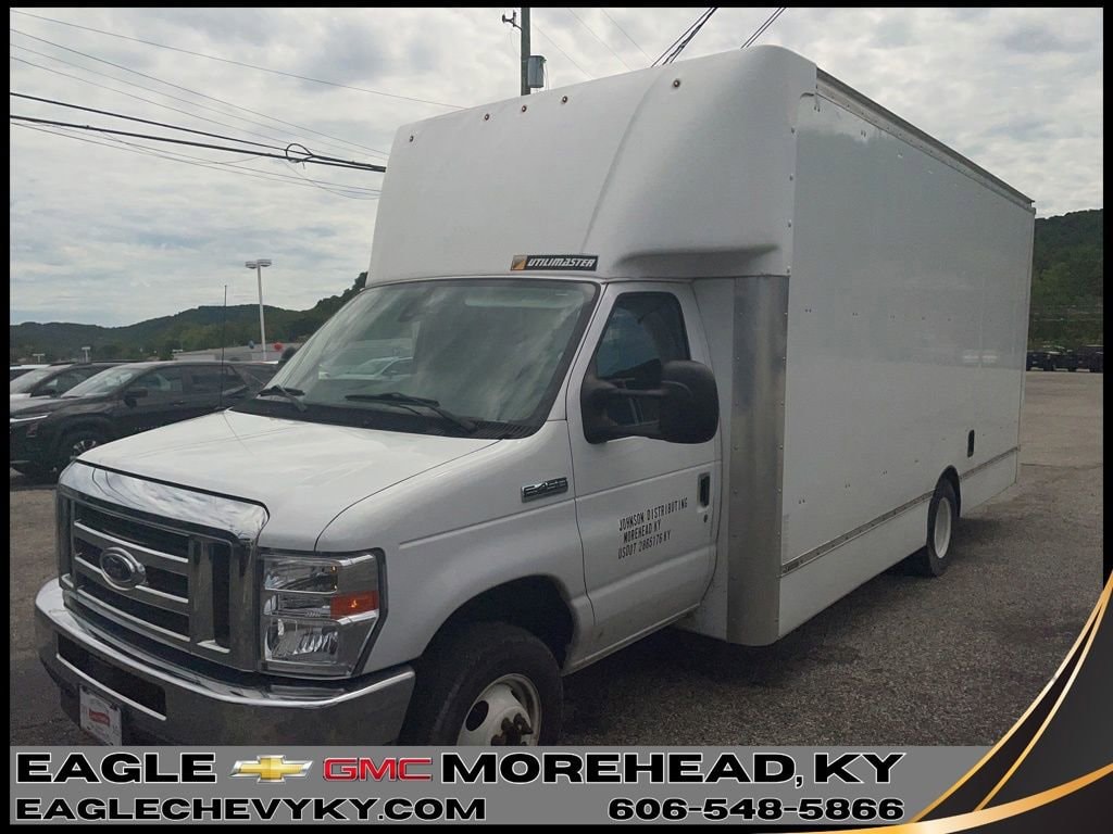 2022 Ford E-Series DRW E-450 Super Duty 158 in WB's photo