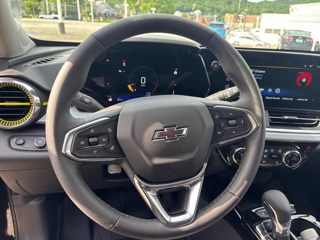 2026 Chevrolet Trax LT - Photo 13