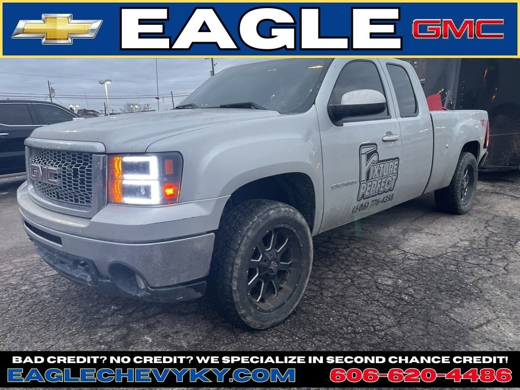 2011 GMC Sierra 1500 SLT's photo