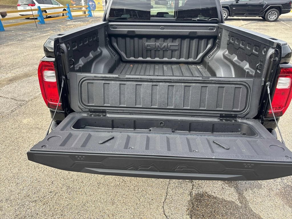 2026 GMC Canyon AT4X - Photo 30