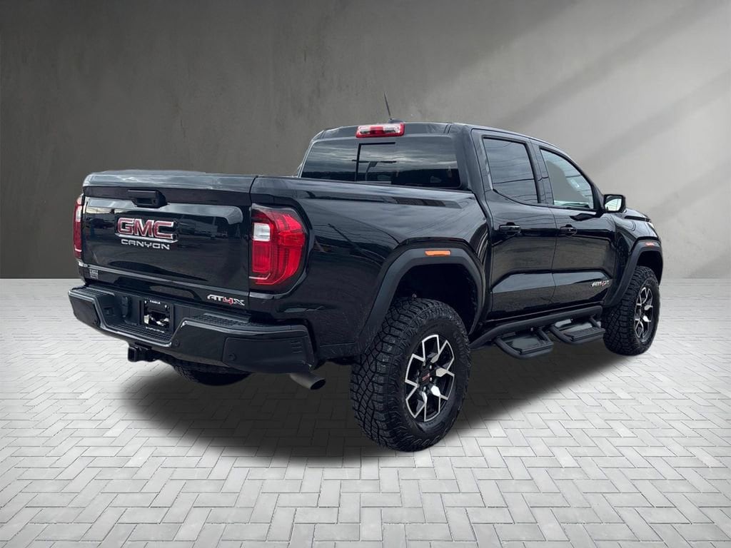 2026 GMC Canyon AT4X - Photo 5