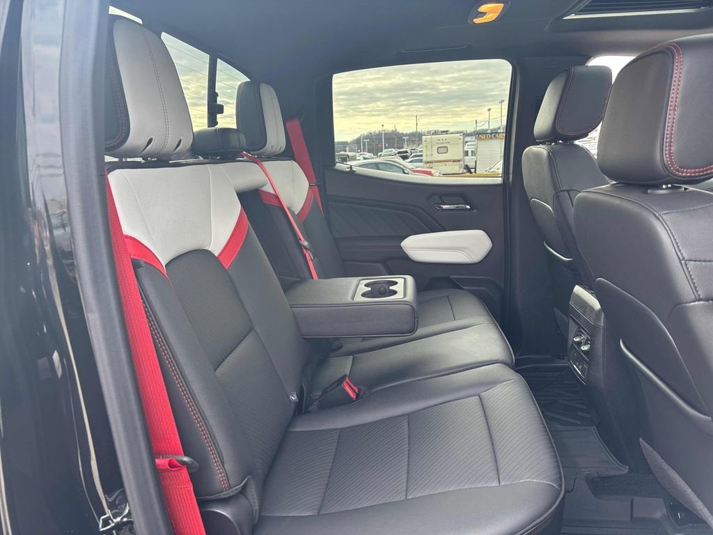2026 GMC Canyon AT4X - Photo 33