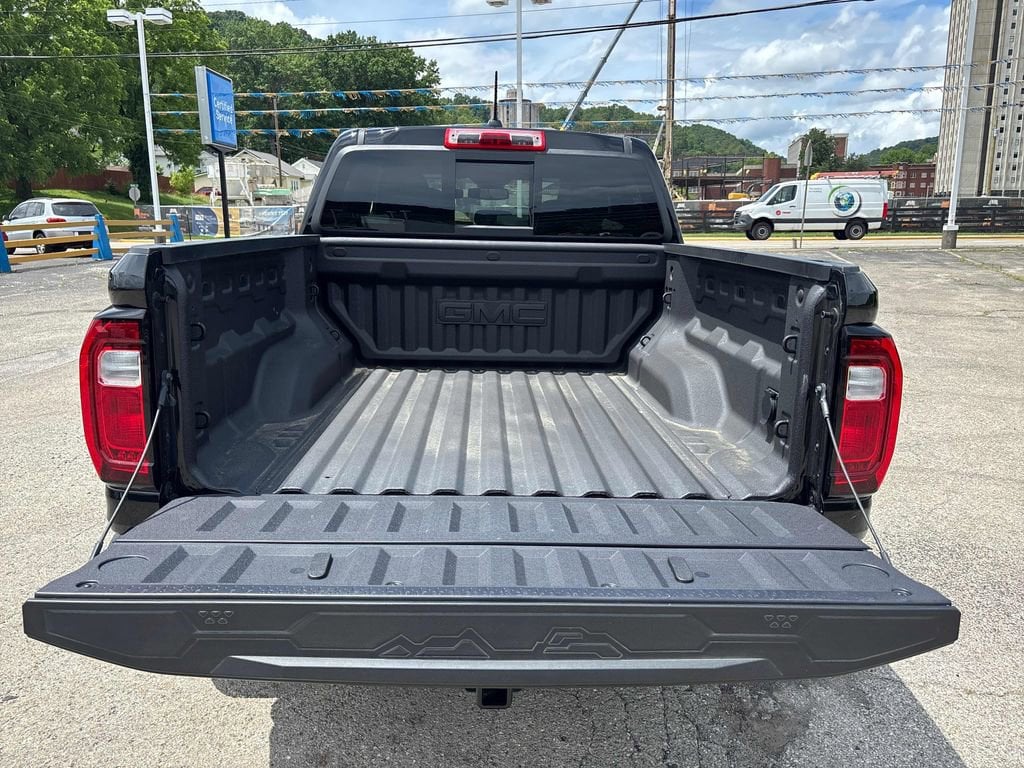 2026 GMC Canyon AT4X - Photo 26