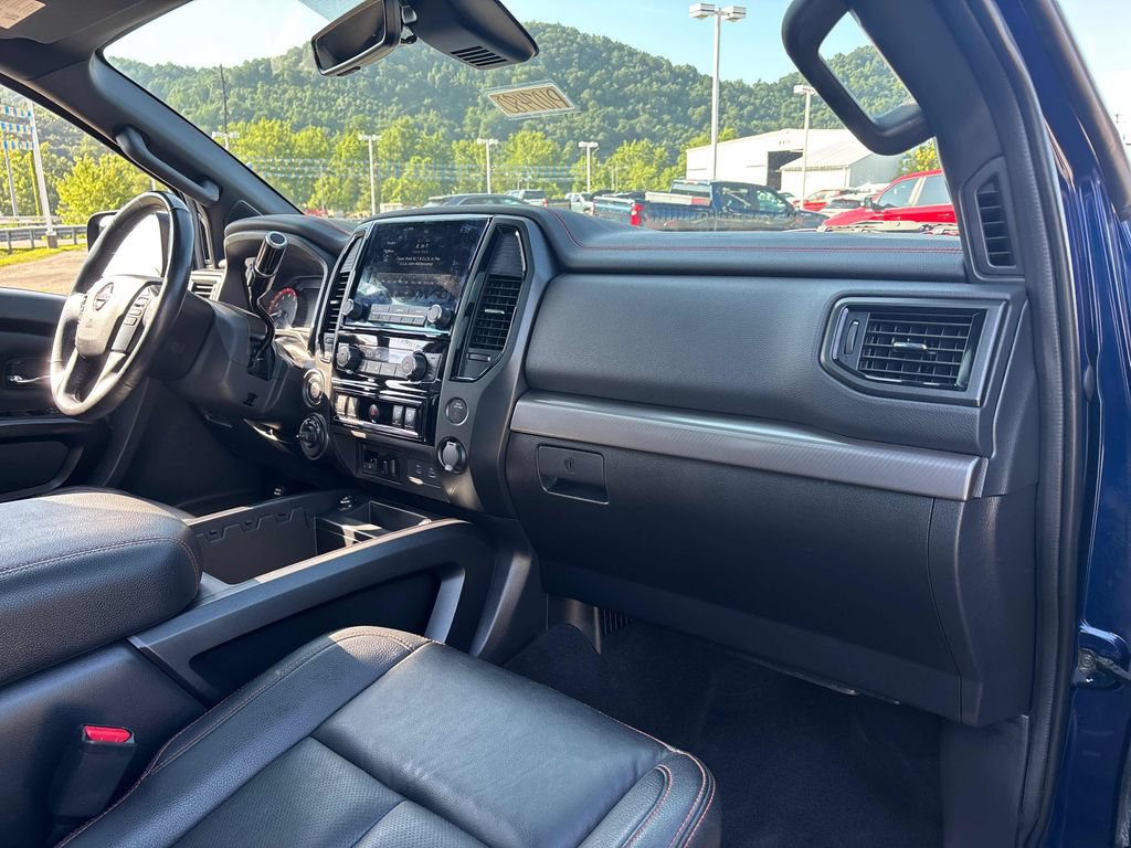2024 Nissan Titan PRO-4X - Photo 29