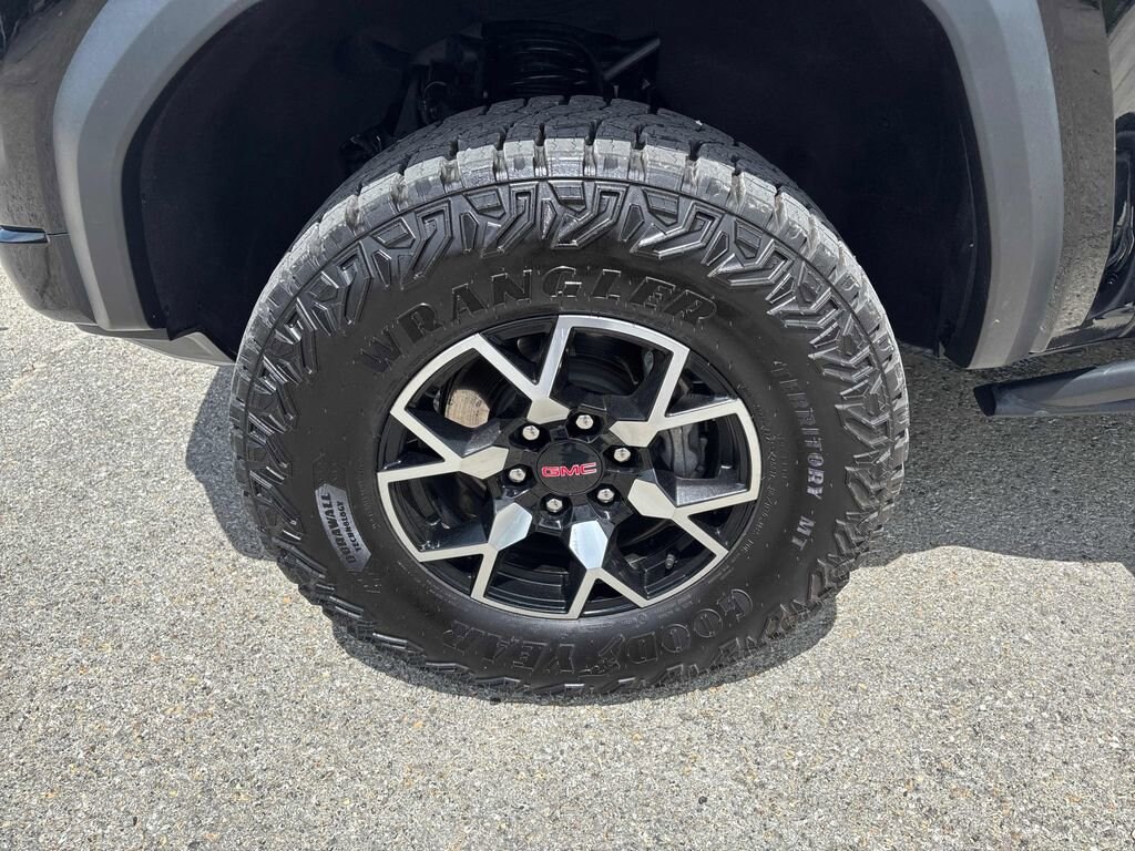 2026 GMC Canyon AT4X - Photo 34