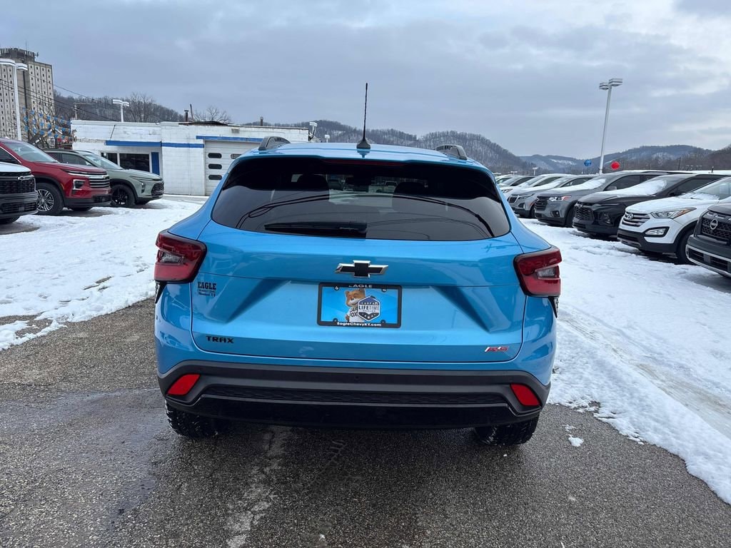 Used 2025 Chevrolet Trax 2RS SUV