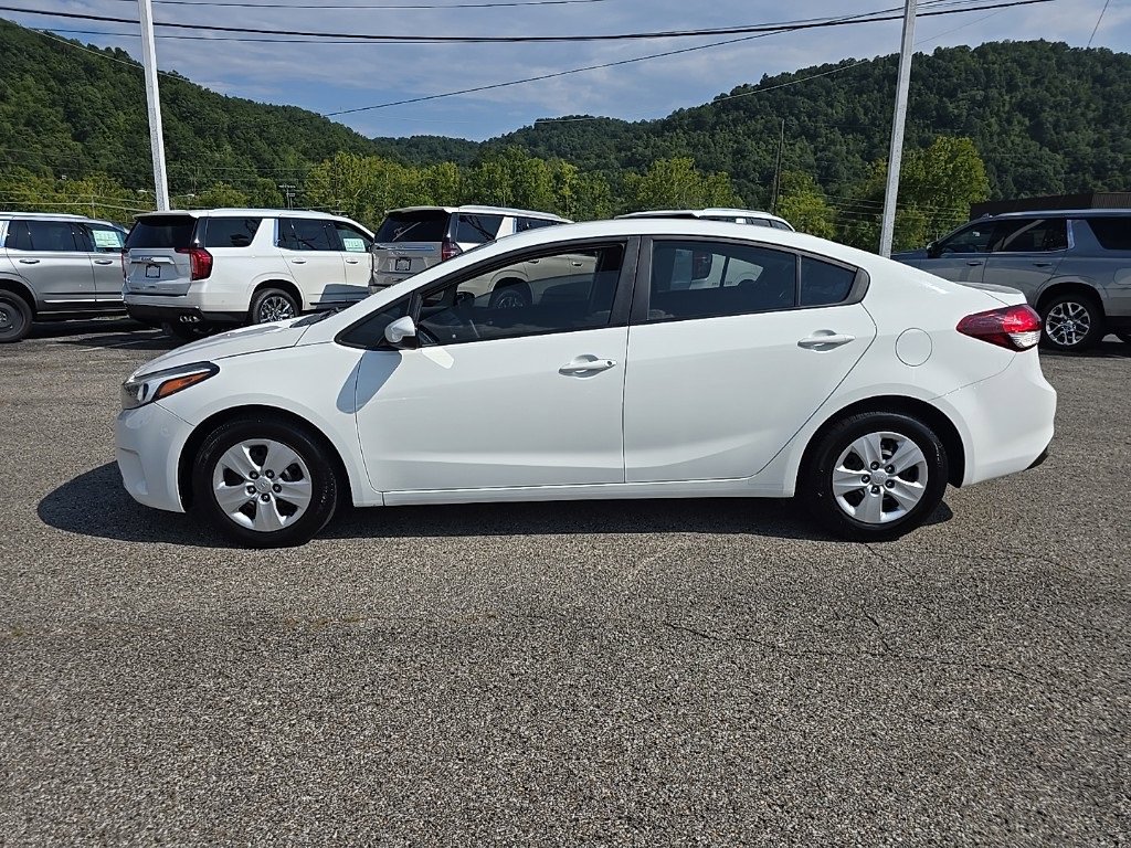 Used 2018 Kia FORTE LX with VIN 3KPFK4A7XJE218981 for sale in Morehead, KY