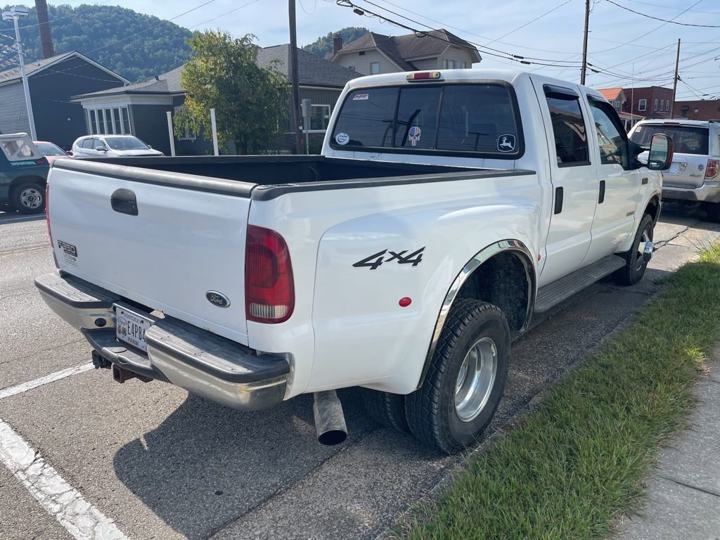 2004 Ford F-350 XL photo 3