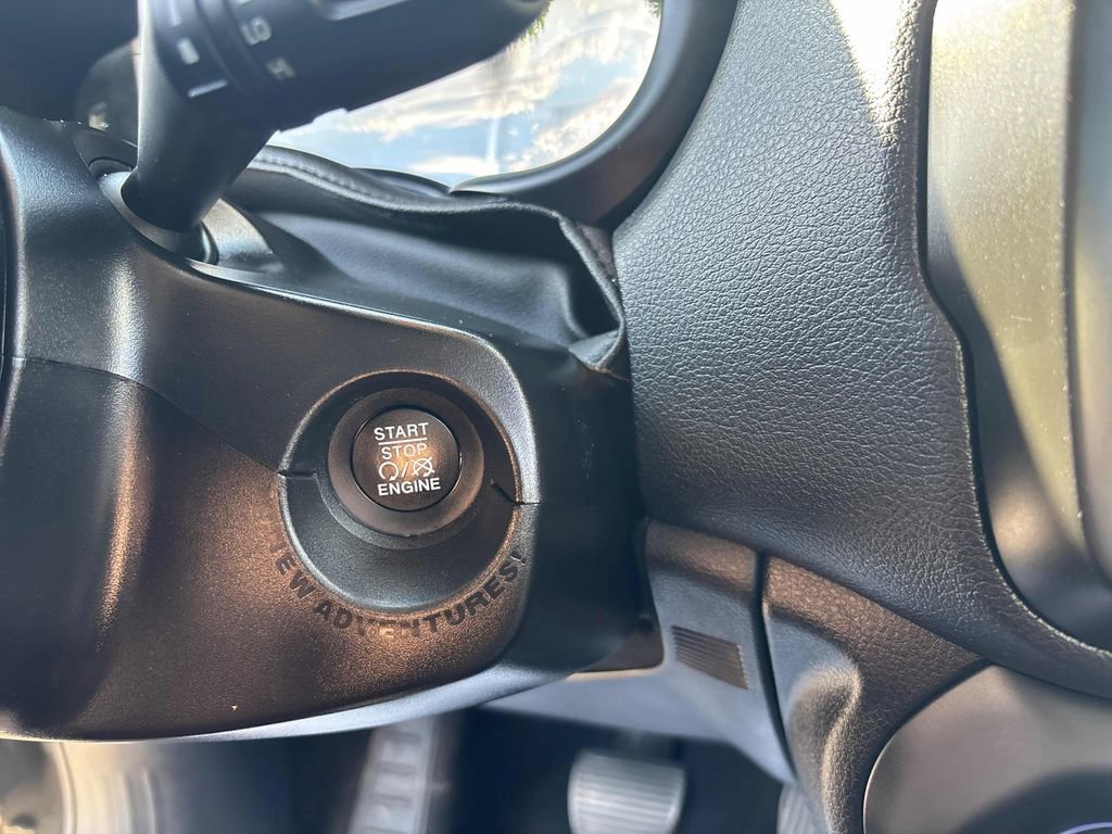 2021 Jeep Renegade Latitude - Photo 20