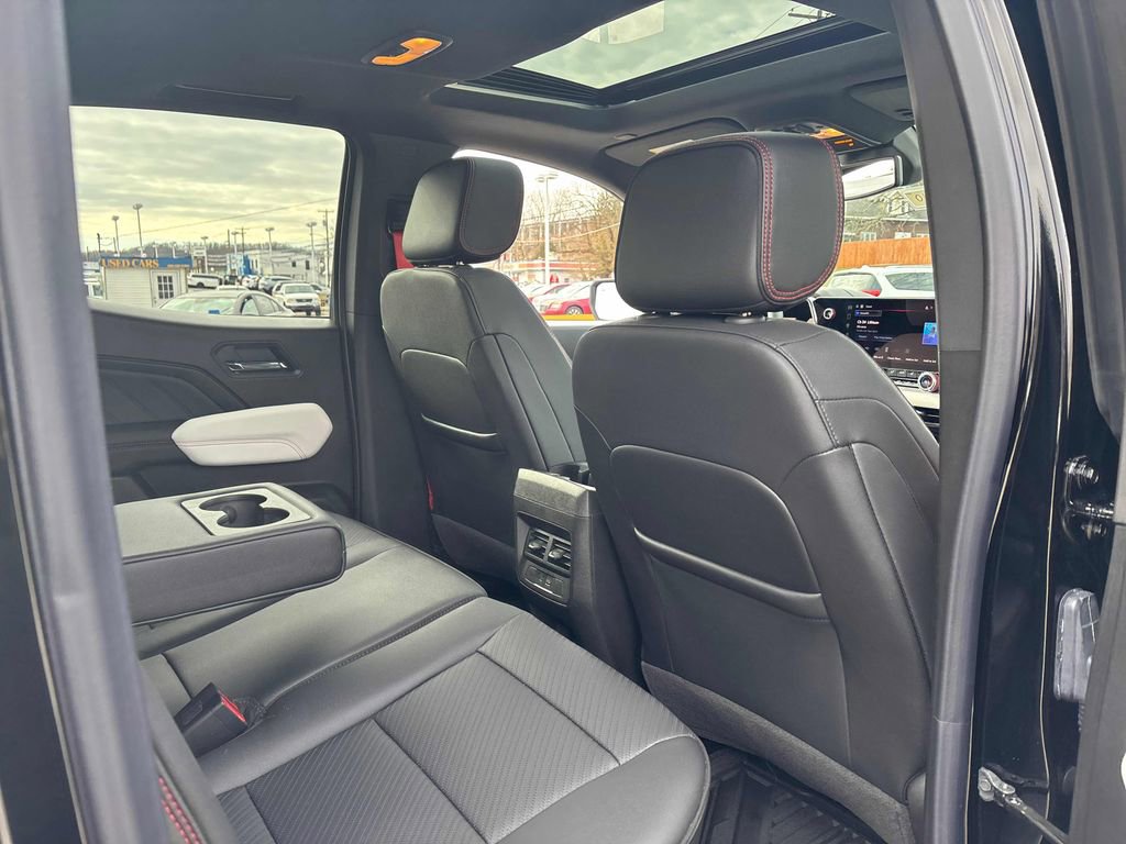 2026 GMC Canyon AT4X - Photo 32