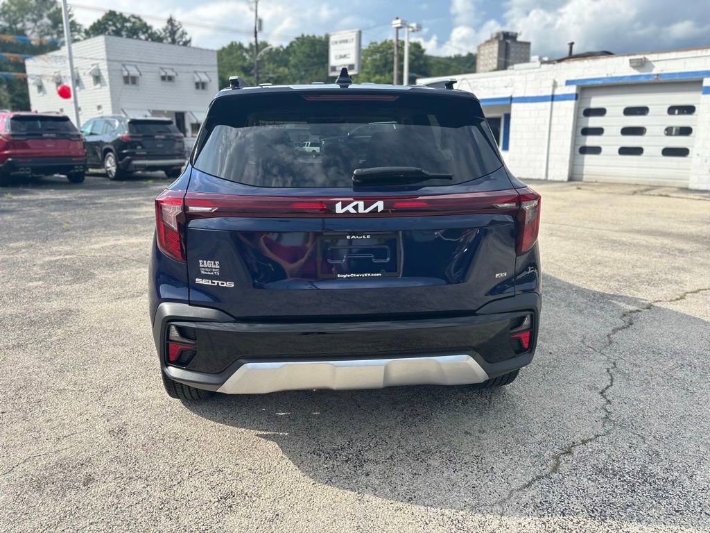 2024 Kia Seltos SX photo 4