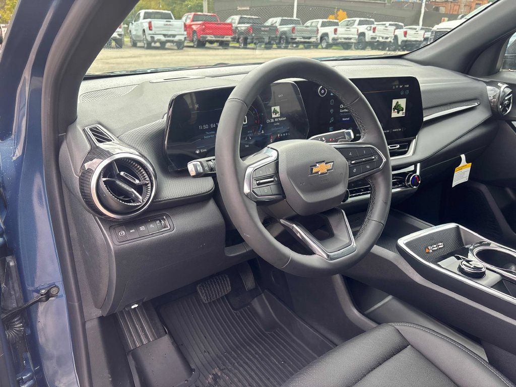 2027 Chevrolet Equinox LT - Photo 11