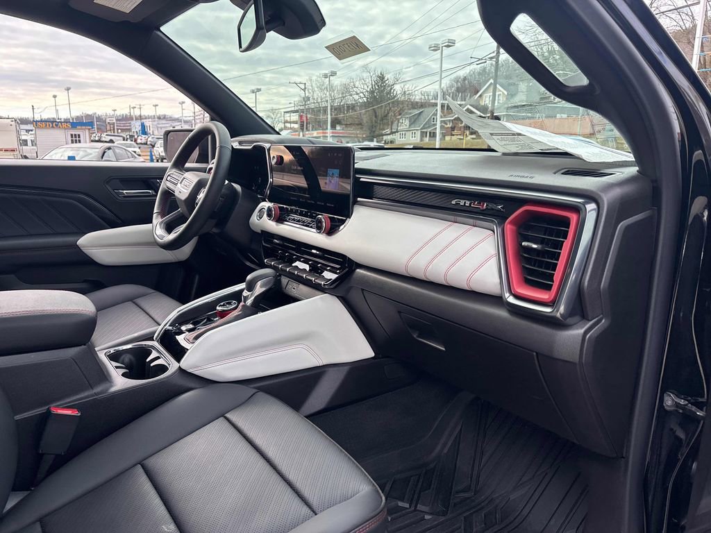 2026 GMC Canyon AT4X - Photo 34
