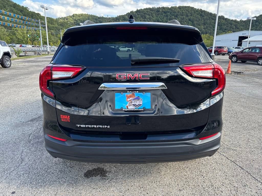 2024 Gmc Terrain SLE photo 3