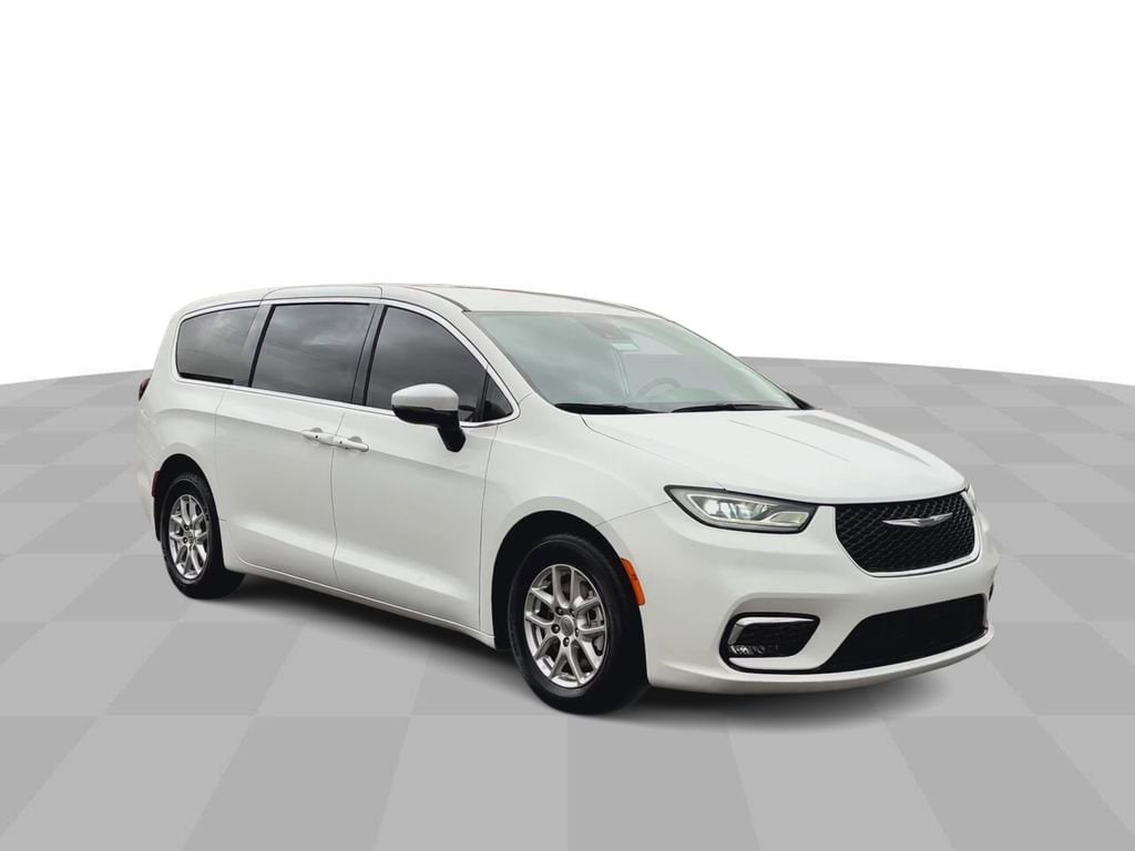 Used 2023 Chrysler Pacifica Touring L with VIN 2C4RC1BG9PR533303 for sale in Morehead, KY