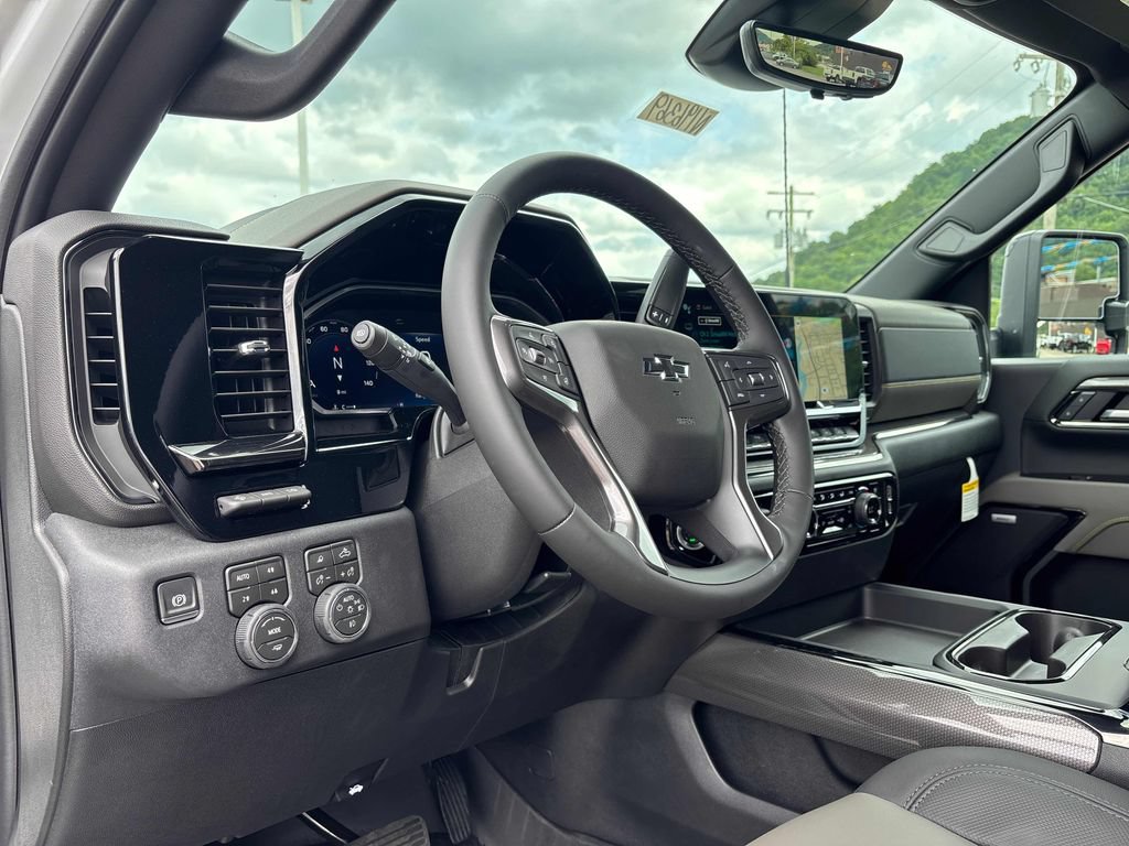 2026 Chevrolet Silverado 2500 HD ZR2 - Photo 11
