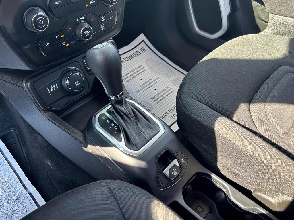 2021 Jeep Renegade Latitude - Photo 24