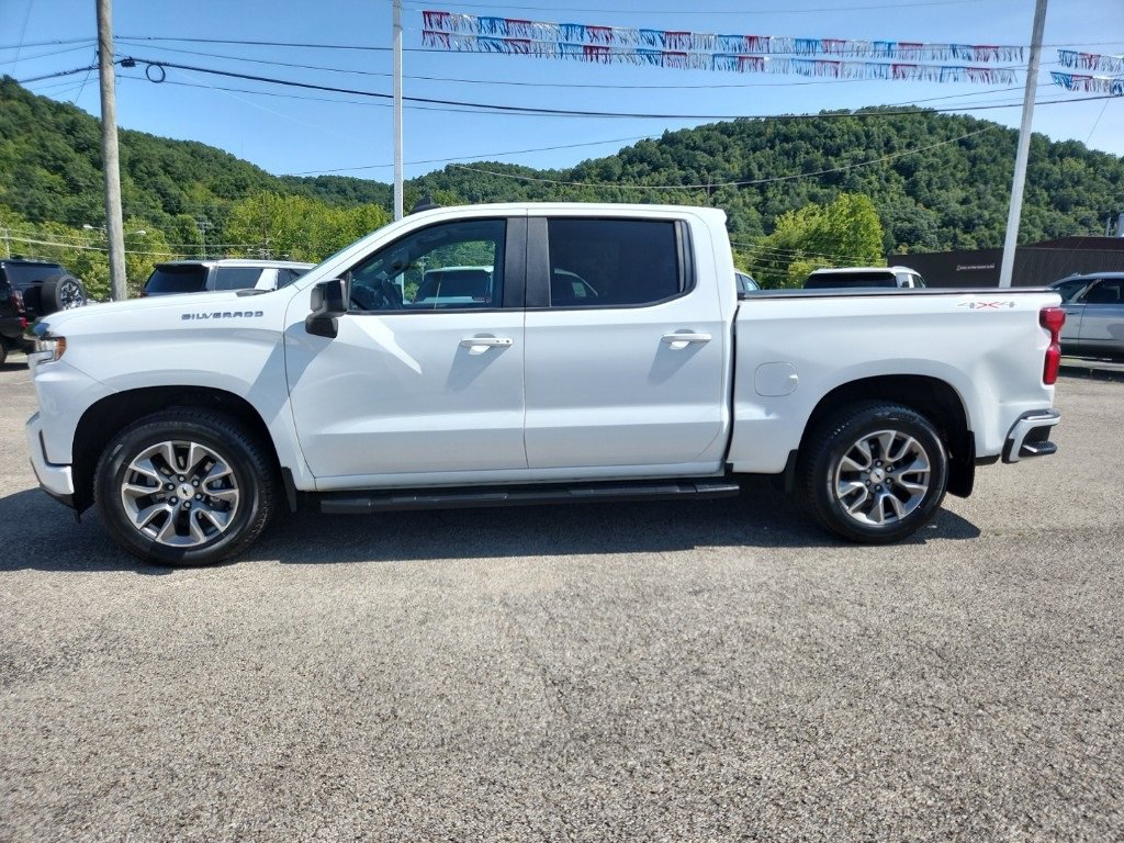 Used 2020 Chevrolet Silverado 1500 RST with VIN 1GCUYEEL2LZ296827 for sale in Morehead, KY