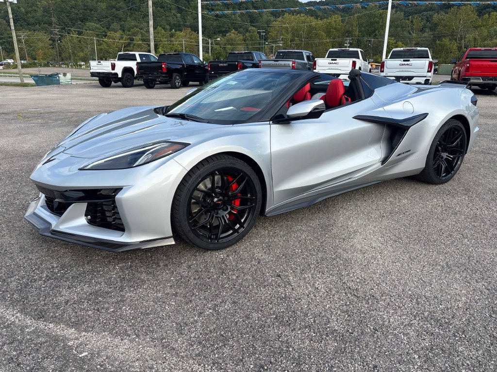 2027 Chevrolet Corvette 3LZ - Photo 2