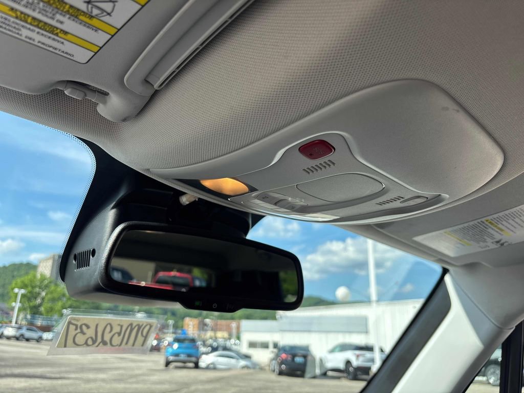 2021 Jeep Renegade Latitude - Photo 25