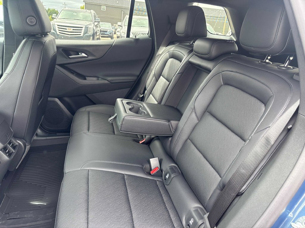 2027 Chevrolet Equinox LT - Photo 21
