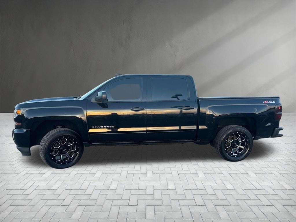 Used 2017 Chevrolet Silverado 1500 LT Truck Crew Cab