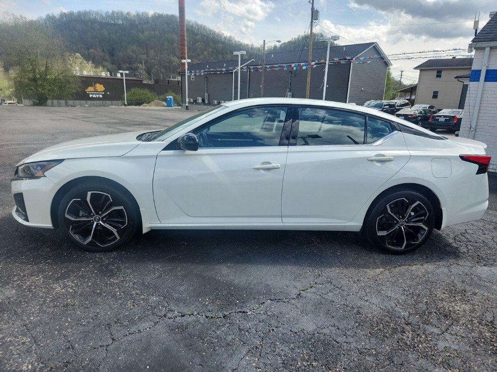 Used 2023 Nissan Altima SR with VIN 1N4BL4CWXPN315804 for sale in Morehead, KY