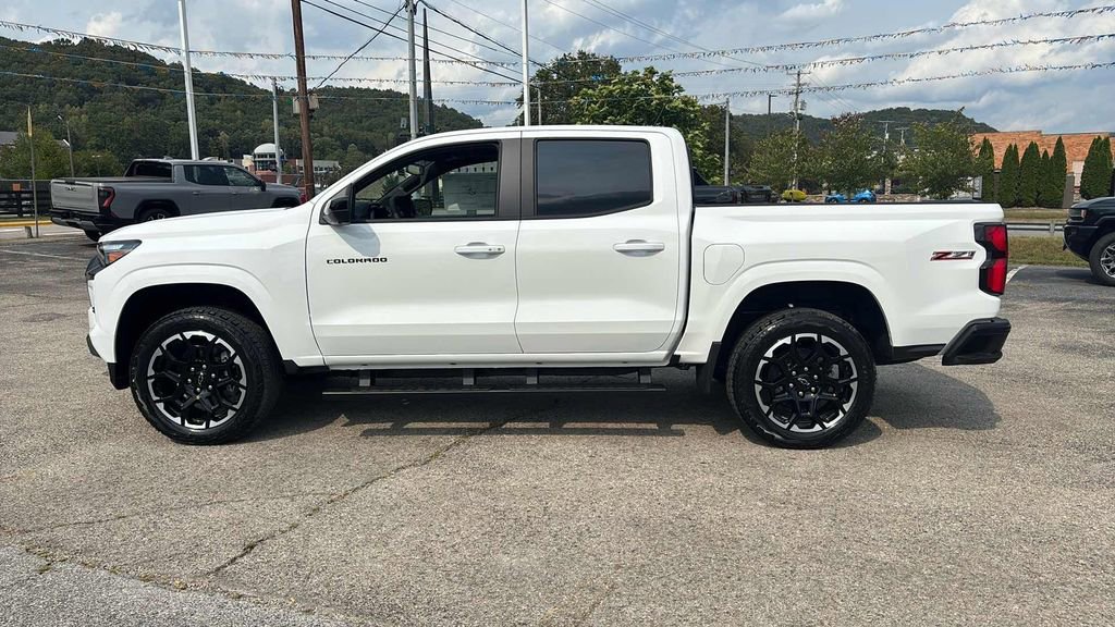 2026 Chevrolet Colorado Z71 photo 2