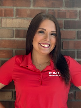 Staff member Kenzie Polley from ID_554c7d