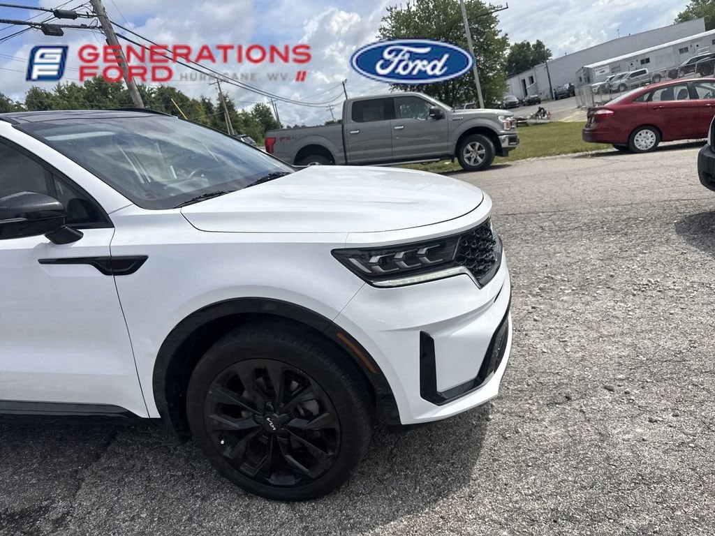 Used 2023 Kia Sorento SX SUV