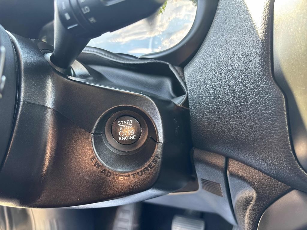 2021 Jeep Renegade Latitude - Photo 19