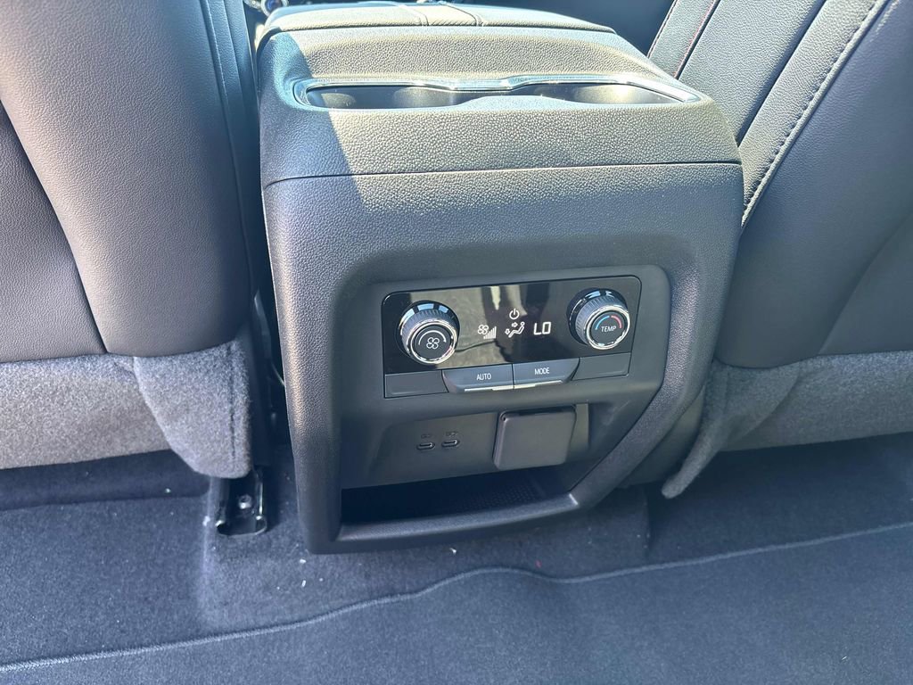 2026 Chevrolet Traverse Z71 - Photo 24