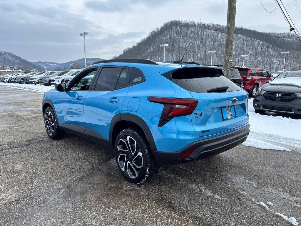 Used 2025 Chevrolet Trax 2RS SUV
