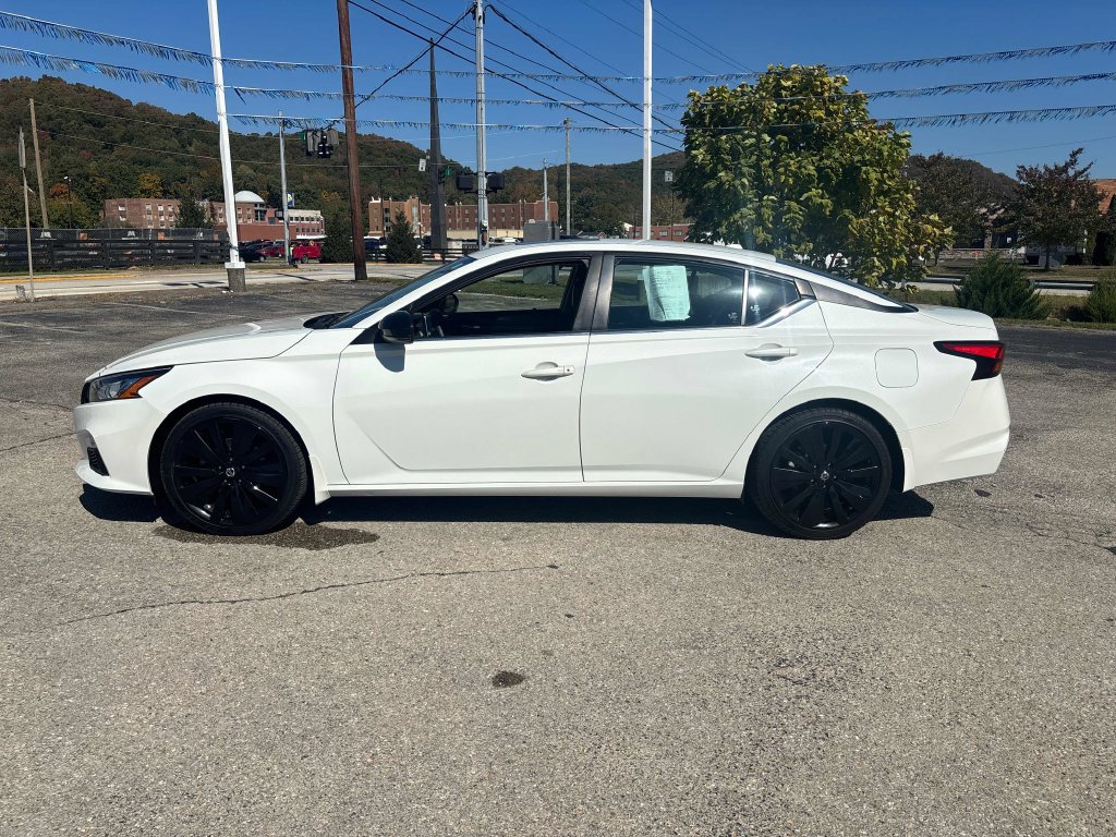 Used 2021 Nissan Altima SR with VIN 1N4BL4CVXMN370594 for sale in Morehead, KY