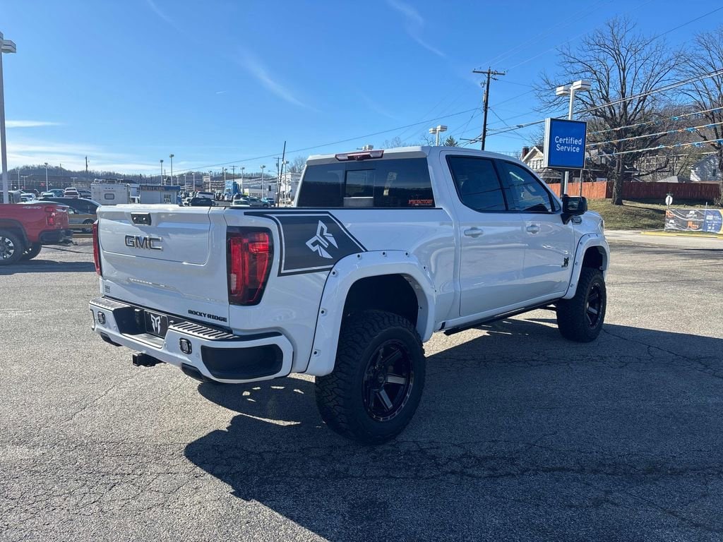 View vehicle photo 5