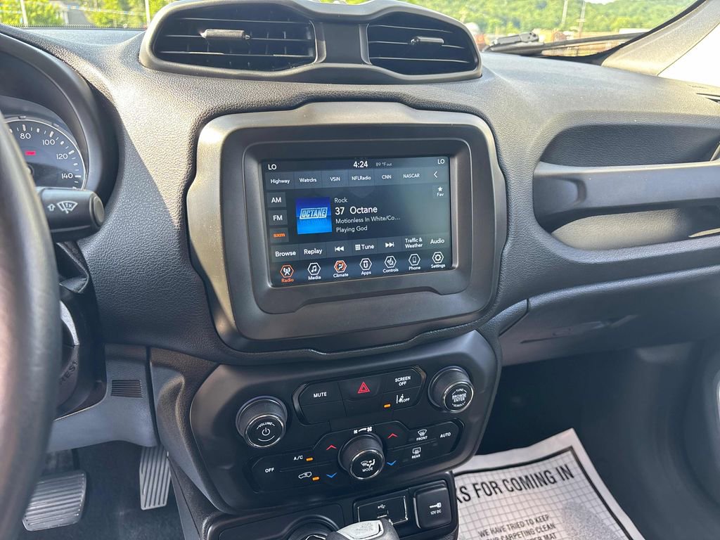 2021 Jeep Renegade Latitude - Photo 18