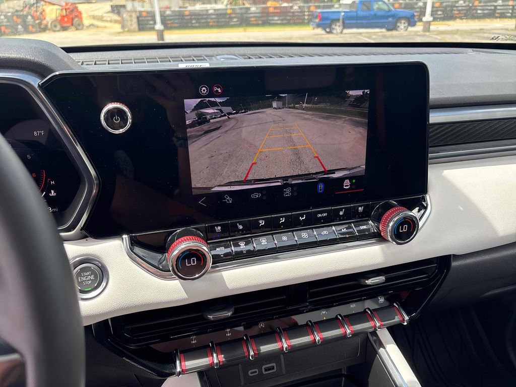 2026 GMC Canyon AT4X - Photo 18
