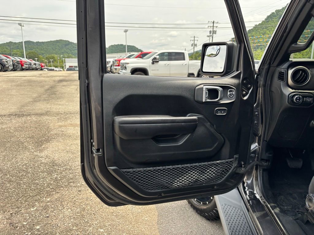 Used 2021 Jeep Gladiator Sport S with VIN 1C6JJTAG3ML508537 for sale in Morehead, KY