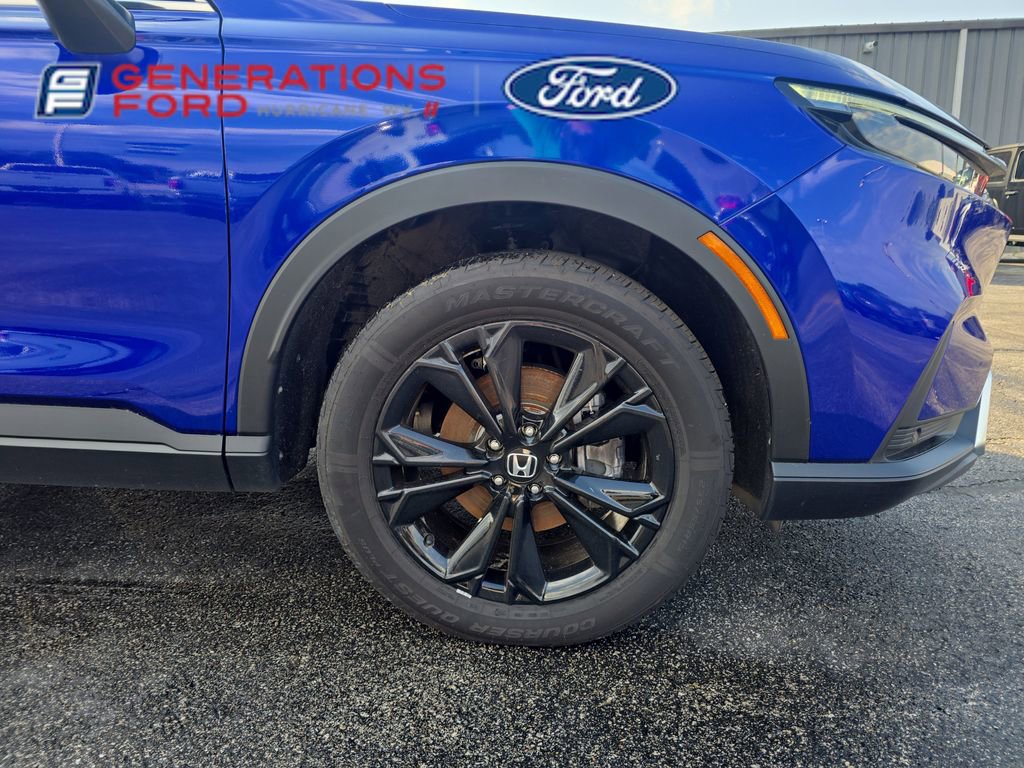 2023 Honda CR-V Hybrid Sport Touring photo 3