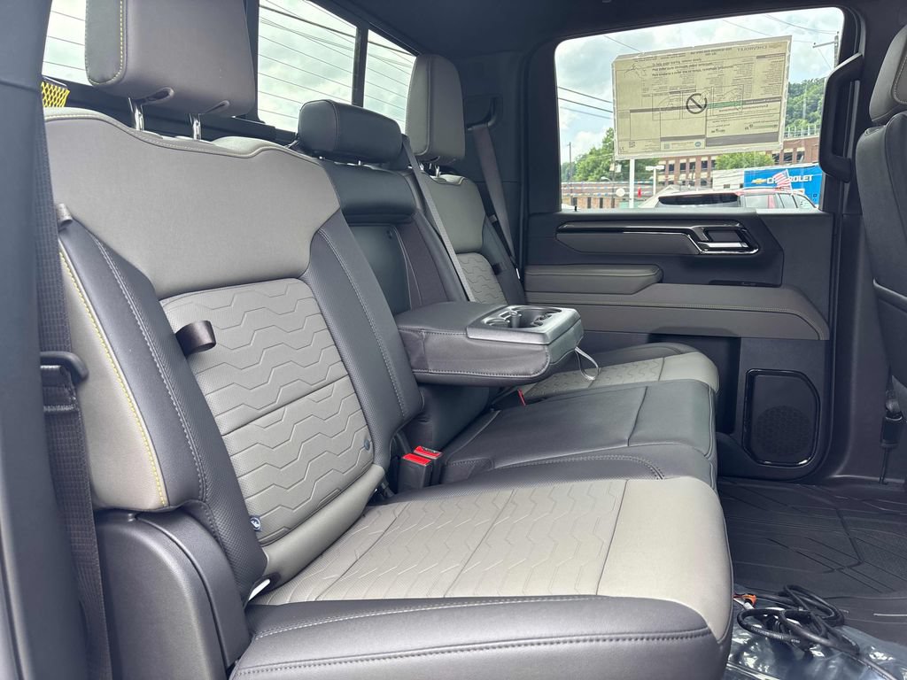 2026 Chevrolet Silverado 2500 HD ZR2 - Photo 28