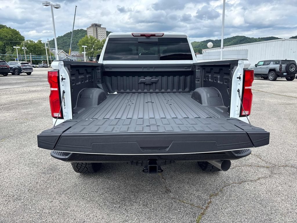 2026 Chevrolet Silverado 2500 HD ZR2 - Photo 25