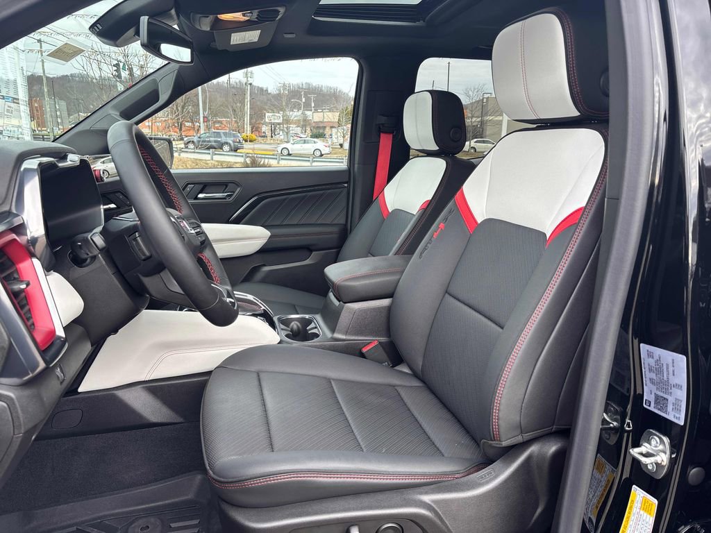 2026 GMC Canyon AT4X - Photo 13