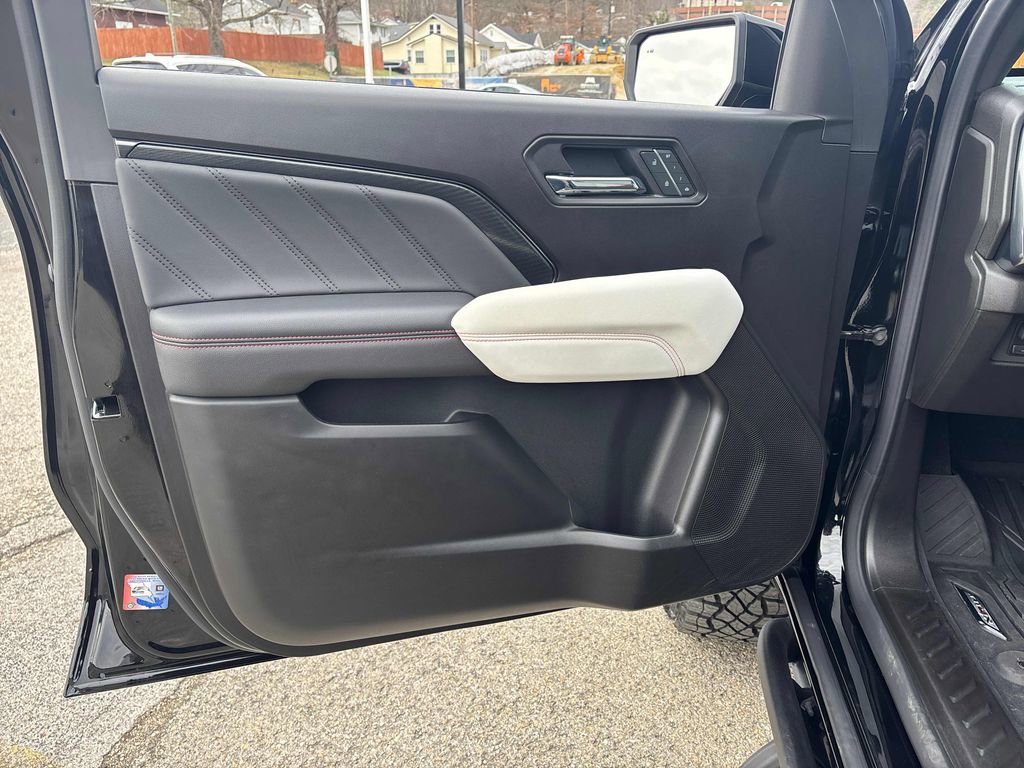 2026 GMC Canyon AT4X - Photo 10