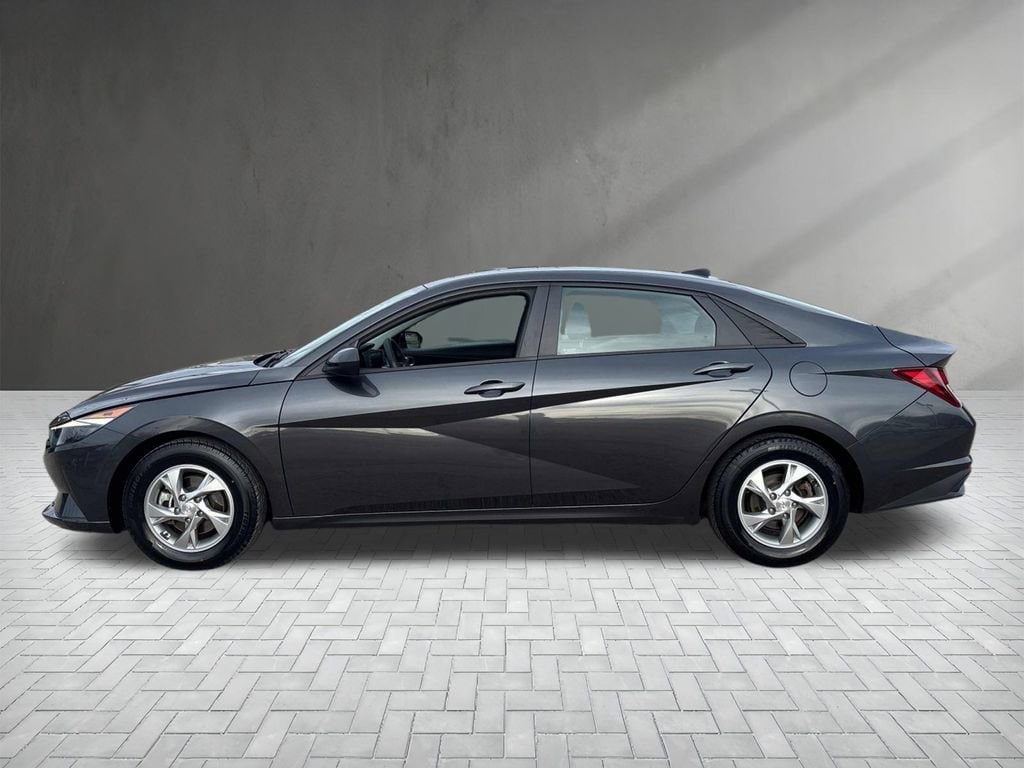 Used 2022 Hyundai Elantra SE Sedan