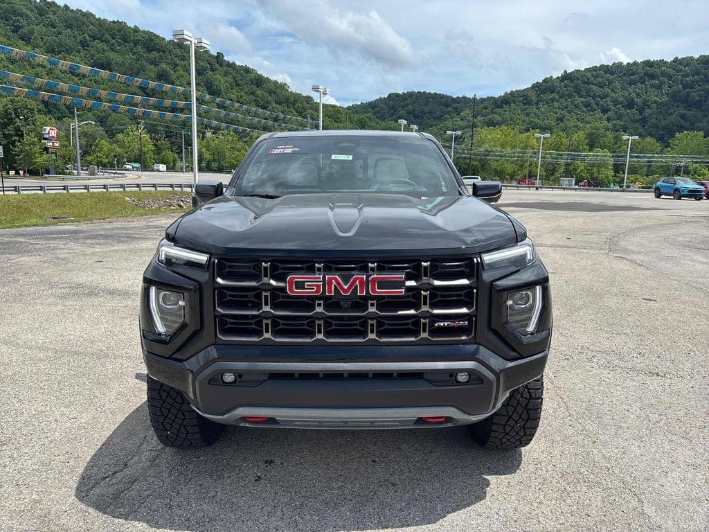 2026 GMC Canyon AT4X - Photo 8