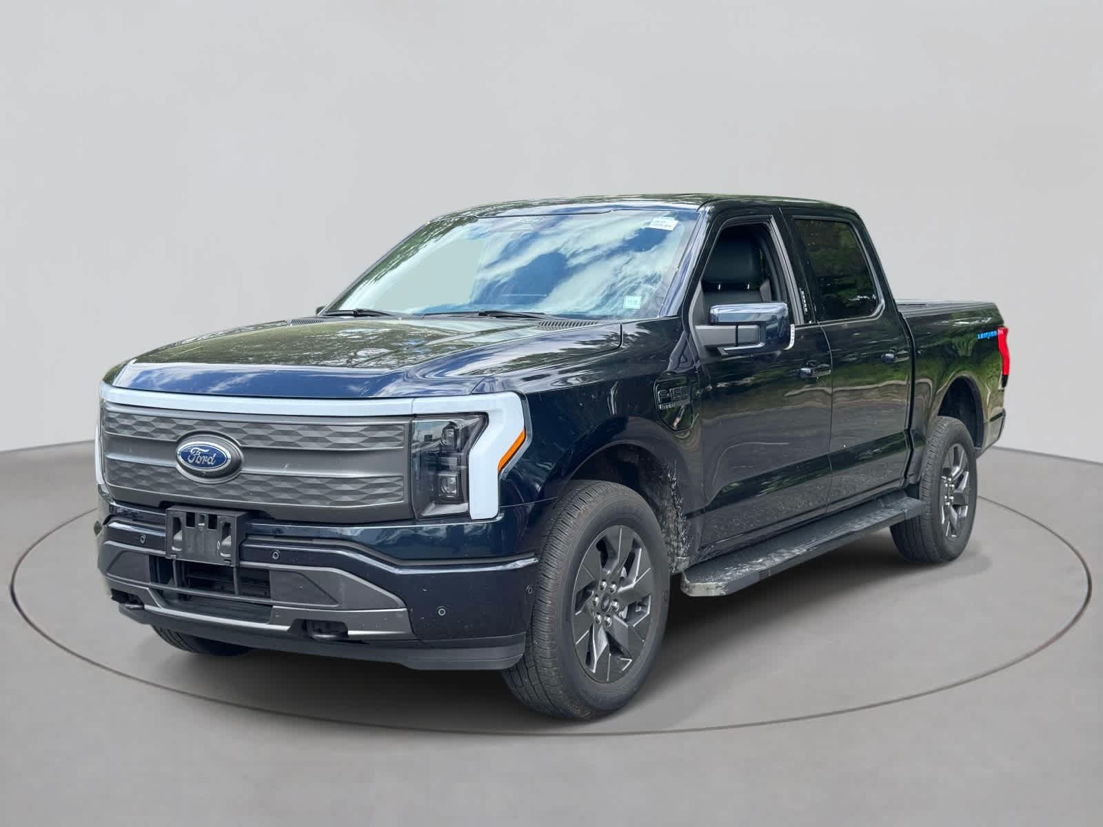 Used 2022 Ford F-150 Lightning Lariat with VIN 1FTVW1EL5NWG14639 for sale in Riverhead, NY